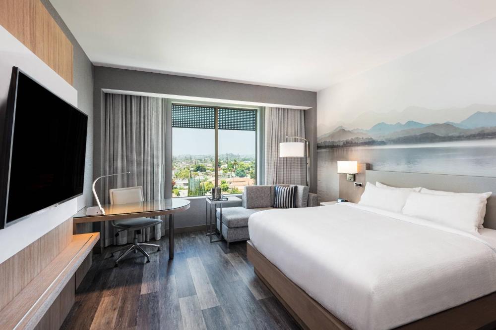Standard, Guest room, 1 King interior