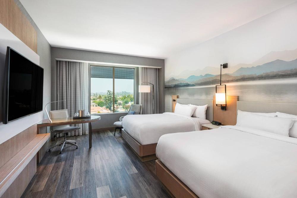 Standard, Guest room, 2 Queen interior